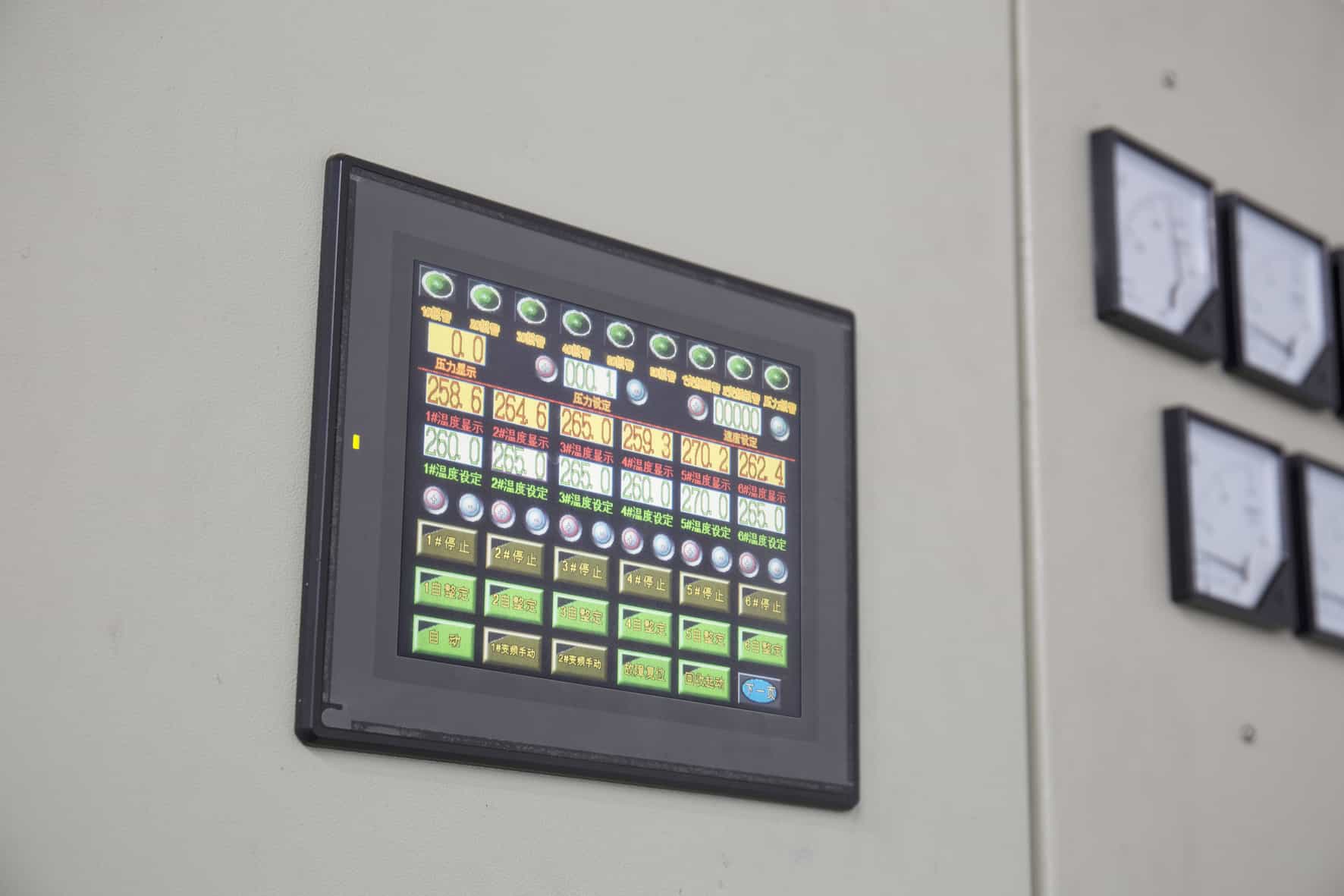 全自動高精度一體化刷絲生產(chǎn)設(shè)備，溫控精度+0.5℃，穩(wěn)定性遠(yuǎn)超同行